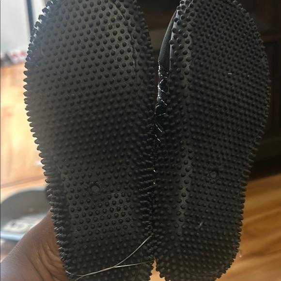 Black and White Water Shoes with Breathable Mesh - Picture 3 of 3